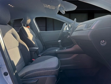 Image véhicule  Renault CAPTUR (14)