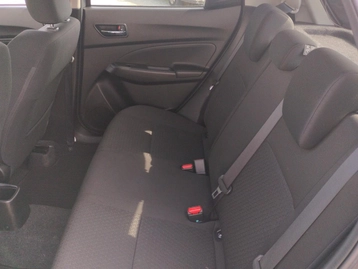 Image véhicule  Suzuki SWIFT (5)