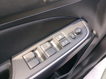 Image véhicule  Suzuki SWIFT (40)