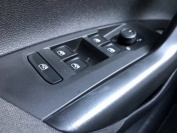 Image véhicule  Volkswagen POLO (15)