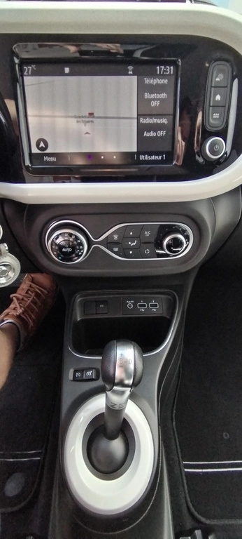 Image véhicule  Renault TWINGO (10)