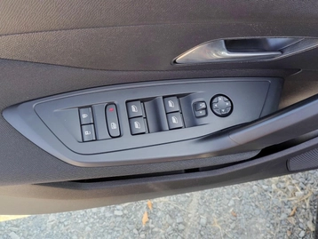 Image véhicule Peugeot 308 SW (17) Image véhicule Peugeot 308 SW (17)