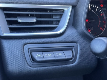 Image véhicule  Renault CLIO (12)