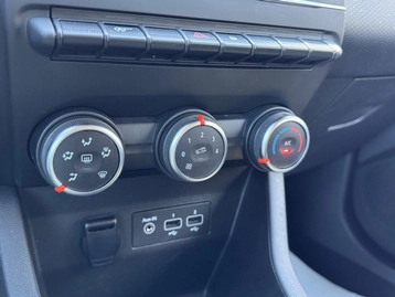 Image véhicule  Renault CLIO (11)