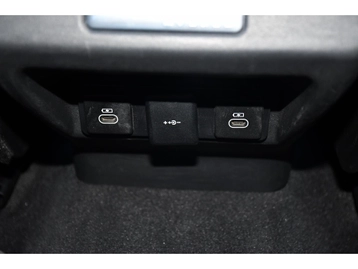 Image véhicule  Land Rover EVOQUE (19)