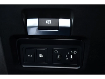 Image véhicule  Land Rover EVOQUE (33)