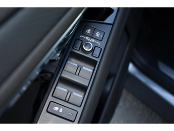 Image véhicule  Land Rover EVOQUE (21)