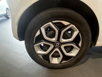 Image véhicule  Renault TWINGO (4)