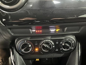Image véhicule  Mazda 2 (11)