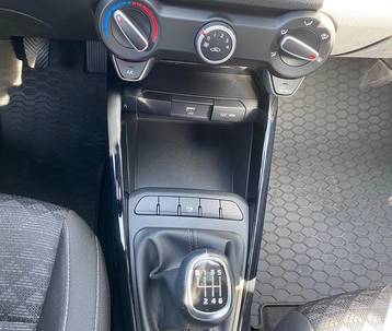 Image véhicule  Kia RIO (11)