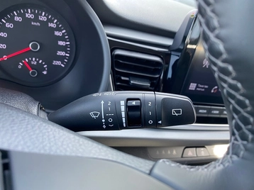 Image véhicule  Kia RIO (17)