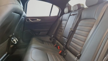 Image véhicule  Alfa Romeo GIULIA (11)