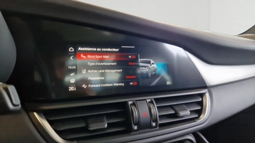 Image véhicule  Alfa Romeo GIULIA (7)