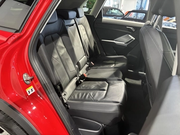 Image véhicule Audi Q3 (32) Image véhicule Audi Q3 (32)