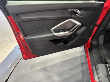 Image véhicule Audi Q3 (8) Image véhicule Audi Q3 (8)