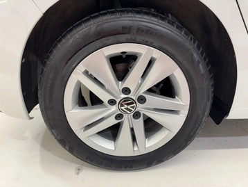 Image véhicule  Volkswagen GOLF (39)