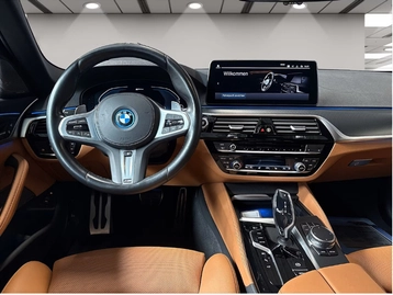 Image véhicule  BMW SÉRIE 5 TOURING (11)