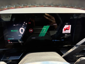 Image véhicule  Renault RAFALE (32)