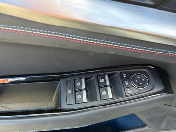 Image véhicule  Renault RAFALE (18)