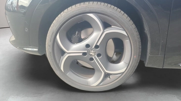 Image véhicule  Alfa Romeo TONALE (10)