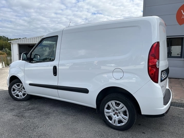 Image véhicule  Fiat DOBLO CARGO (4)