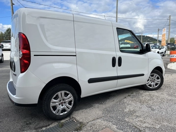Image véhicule  Fiat DOBLO CARGO (2)