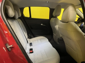 Image véhicule Fiat FIAT 600 (21) Image véhicule Fiat FIAT 600 (21)