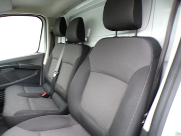 Image véhicule  Renault TRAFIC (7)