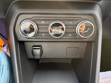 Image véhicule  Dacia SANDERO (26)