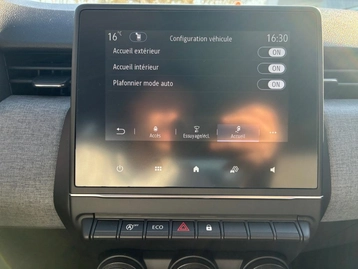 Image véhicule  Renault CLIO (32)