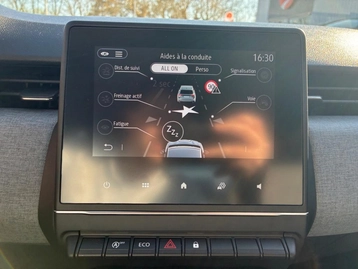Image véhicule  Renault CLIO (30)