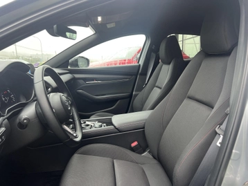 Image véhicule  Mazda MAZDA 3 (23)