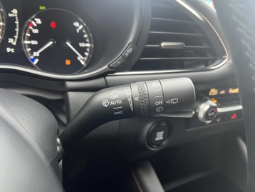 Image véhicule  Mazda MAZDA 3 (30)