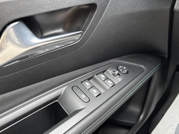 Image véhicule  Peugeot 3008 (29)