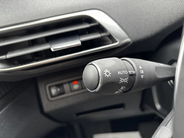 Image véhicule  Peugeot 3008 (11)