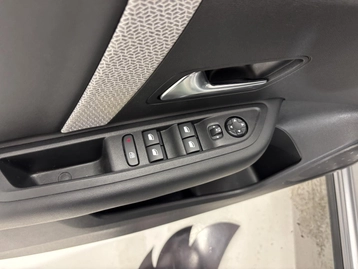 Image véhicule Citroën C4 (8) Image véhicule Citroën C4 (8)