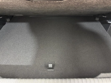 Image véhicule Citroën C4 (32) Image véhicule Citroën C4 (32)