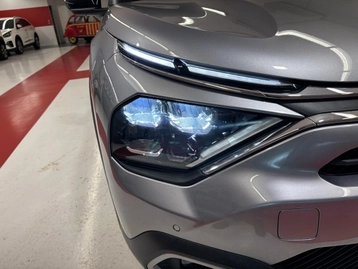 Image véhicule Citroën C4 (36) Image véhicule Citroën C4 (36)