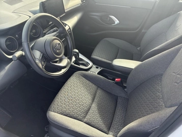 Image véhicule  Toyota YARIS CROSS (9)