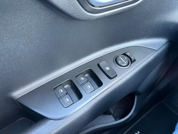 Image véhicule  Kia RIO (11)