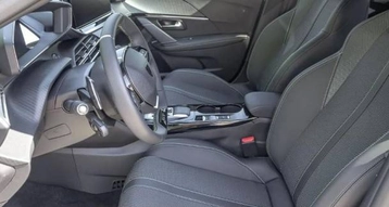 Image véhicule  Peugeot 208 (10)