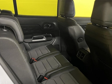 Image véhicule Citroën C5 AIRCROSS (16) Image véhicule Citroën C5 AIRCROSS (16)