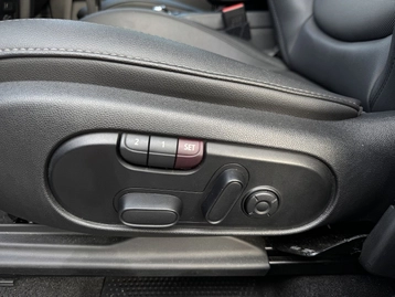 Image véhicule  Mini COUNTRYMAN (4)