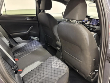 Image véhicule Volkswagen TAIGO (32) Image véhicule Volkswagen TAIGO (32)