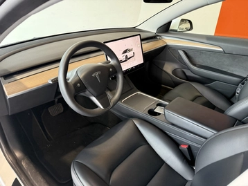 Image véhicule  Tesla MODEL 3 (8)