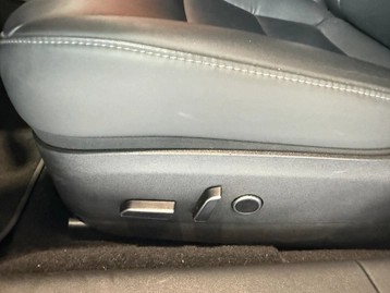 Image véhicule  Tesla MODEL 3 (10)
