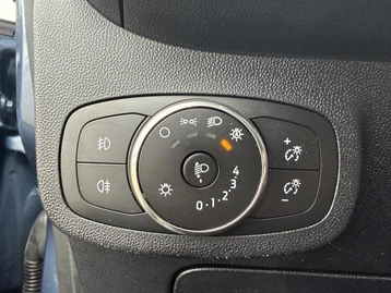 Image véhicule  Ford FIESTA (10)