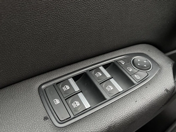 Image véhicule  Renault CAPTUR (25)