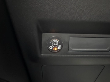 Image véhicule  Renault CAPTUR (24)