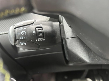 Image véhicule  Peugeot 208 (25)